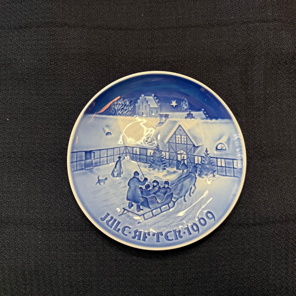 Bing & Grondahl Christmas Plate 1969